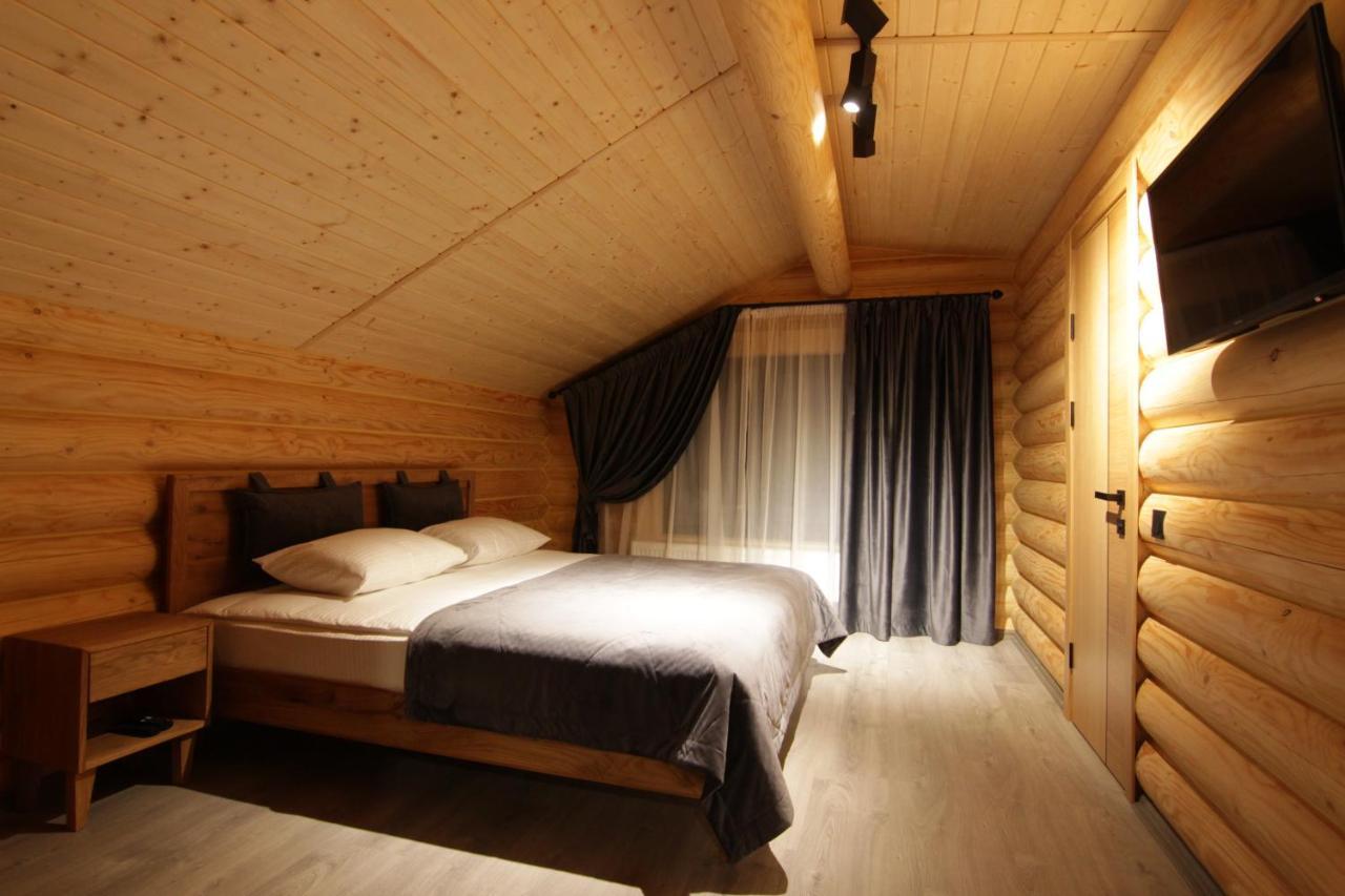 Bozhena Hotel Микуличин Екстериор снимка