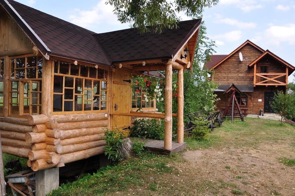 Bozhena Hotel Микуличин Екстериор снимка