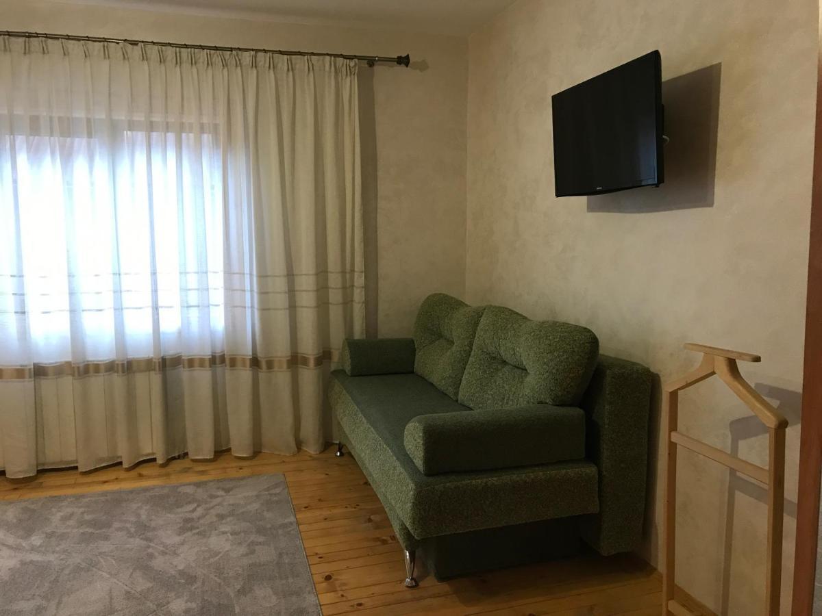 Bozhena Hotel Микуличин Екстериор снимка